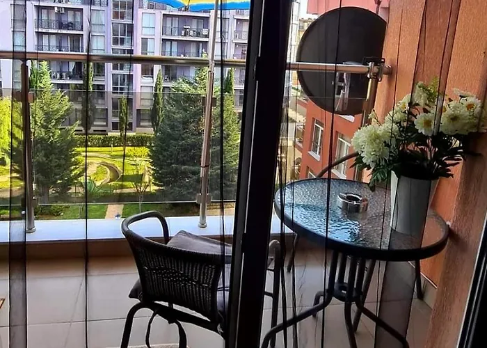 67 & 16 Rainbow Complex Апартаменты