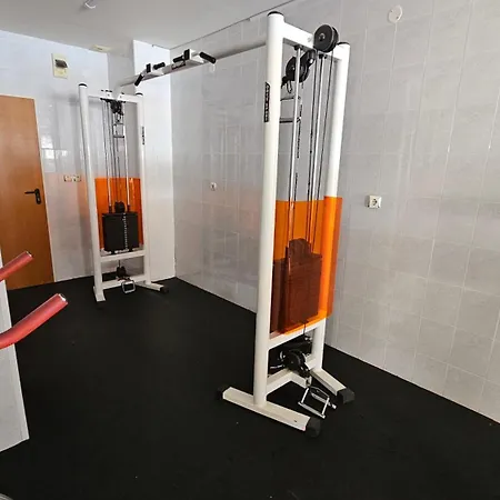 67 & 16 Rainbow Complex דירה