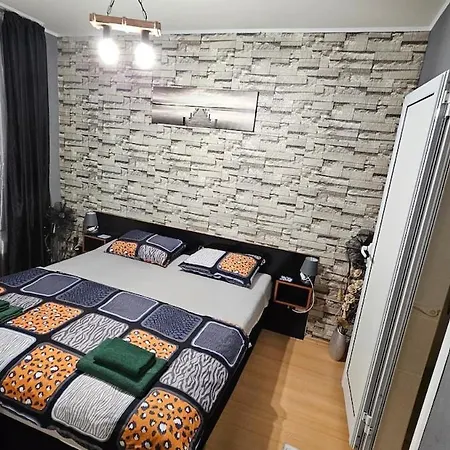 67 & 16 Rainbow Complex Appartement