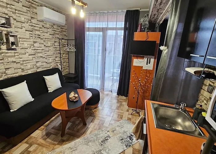 67 & 16 Rainbow Complex * サニービーチ